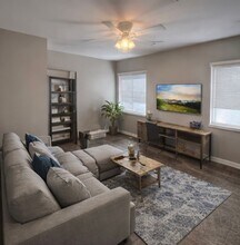 656 Summit St in King of Prussia, PA - Building Photo - Building Photo