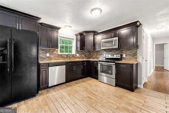 3027 Lakeridge Dr SE in Conyers, GA - Building Photo - Building Photo