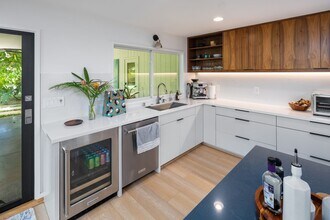 1120 Makaiwa St in Honolulu, HI - Building Photo - Building Photo
