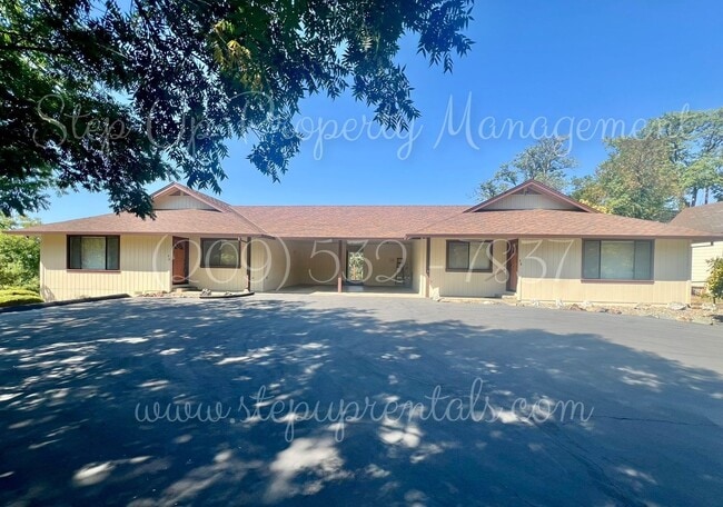 property at 96 S Norlin St