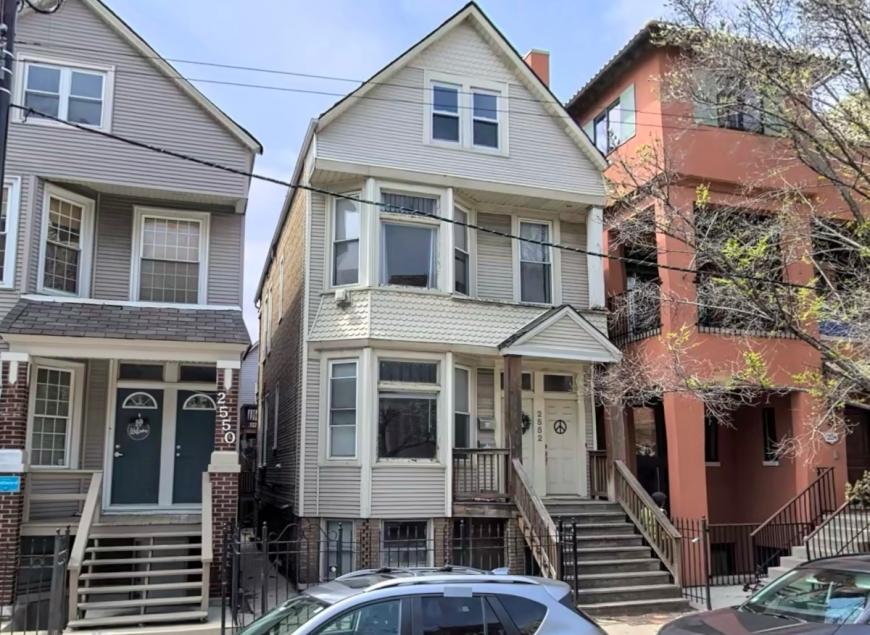 2552 N Southport Ave in Chicago, IL - Building Photo