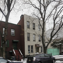 106 Huron St in Brooklyn, NY - Building Photo - Building Photo