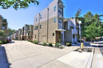 396 Midstream Ln in West Sacramento, CA - Foto de edificio - Building Photo