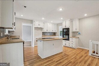 270 St Simons Cove in Lawrenceville, GA - Building Photo - Building Photo