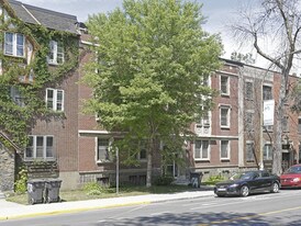 2521 Édouard-Montpetit in Montréal, QC - Building Photo