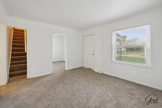 8080 Essex Ave in Warren, MI - Building Photo - Building Photo