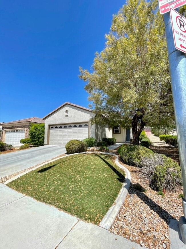 2512 Celestial Light Dr in Henderson, NV - Building Photo - Building Photo