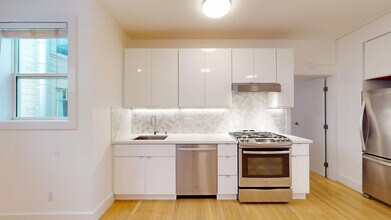 3320 Octavia St in San Francisco, CA - Building Photo - Building Photo