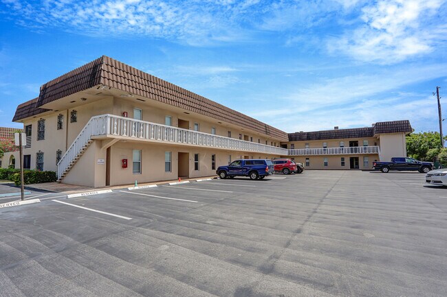 342 Southwind Dr in North Palm Beach, FL - Building Photo - Building Photo