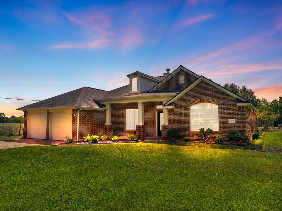 14231 Moody Rd in Needville, TX - Building Photo