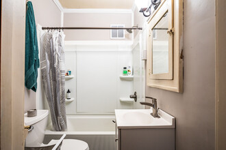 Zick Apartments in Rochester, MN - Building Photo - Interior Photo