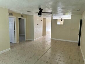 1606 Ave K in Fort Pierce, FL - Building Photo - Building Photo