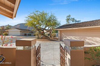 5635 E Lincoln Dr in Scottsdale, AZ - Building Photo - Building Photo