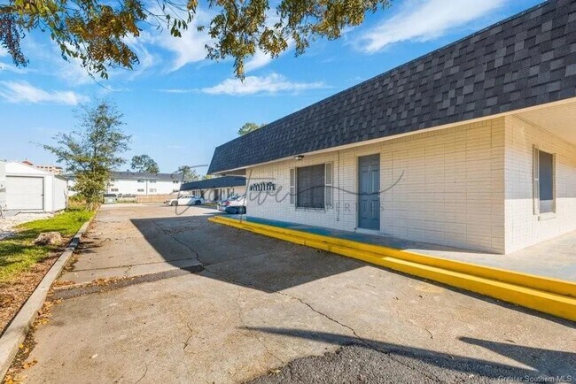 419 Clarence St-Unit -419 Clarence St. #3 in Lake Charles, LA - Building Photo - Building Photo