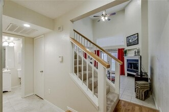 631 Cimarron Trl, Unit 631 in Irving, TX - Building Photo - Building Photo