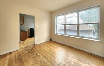 1918 N Drake Ave in Chicago, IL - Building Photo - Building Photo