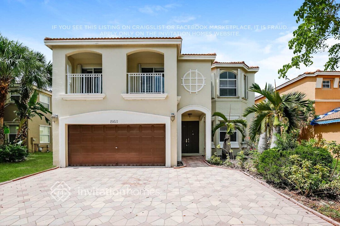 15611 SW 53rd Ct in Miramar, FL - Building Photo