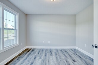 220 Twisted Oak Dr NW in Christiansburg, VA - Building Photo - Building Photo