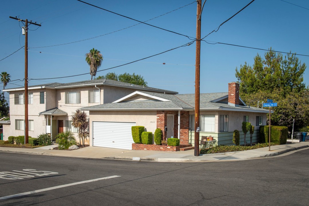 CAYUGA APARTMENTS in Lomita, CA - Building Photo