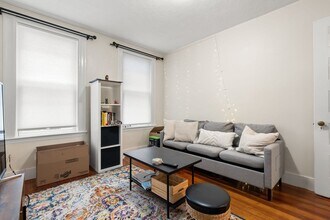 12 Perry St in Brookline, MA - Building Photo - Building Photo