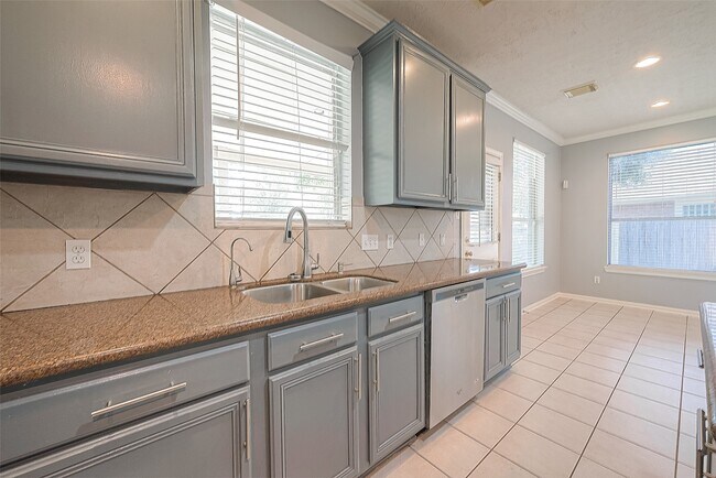 13835 Desert Canyon Dr