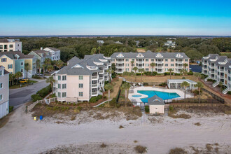 Port O'Call in Isle Of Palms, SC - Building Photo - Building Photo