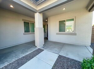 17243 W Echo Ln in Waddell, AZ - Building Photo - Building Photo