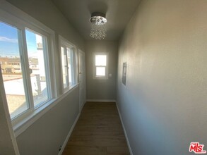 1819 S Sycamore Ave in Los Angeles, CA - Building Photo - Building Photo