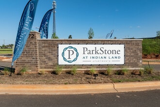 Parkstone at Indian Land in Indian Land, SC - Foto de edificio - Building Photo