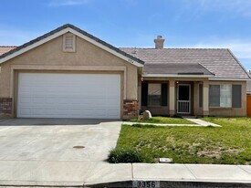 3356 Firebush Ave in Rosamond, CA - Building Photo