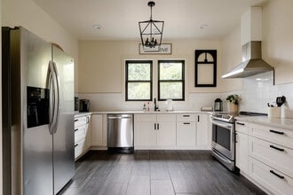 3324 SE 24th Ave in Portland, OR - Foto de edificio - Building Photo