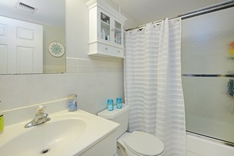 214 Jackson St-Unit -8 in Hoboken, NJ - Building Photo - Building Photo