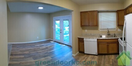 7835 Eby Ln in Overland Park, KS - Building Photo - Building Photo