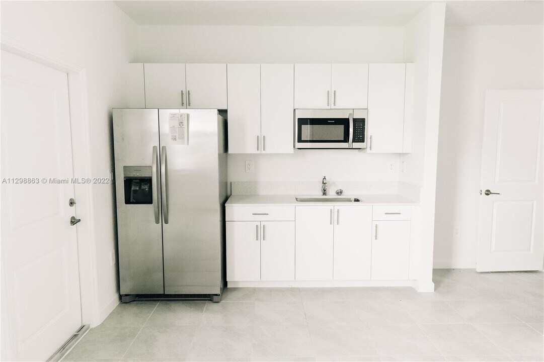 22751 SW 131st Ave-Unit -NEXTGEN in Goulds, FL - Foto de edificio