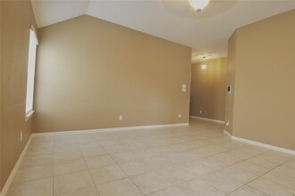 16519 Regal Exeter Dr in Houston, TX - Building Photo - Building Photo