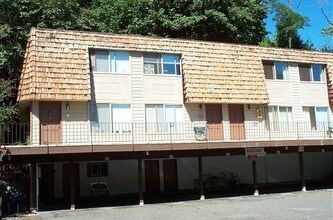 Cypress Lane Apartments in Bothell, WA - Foto de edificio - Building Photo