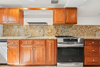 2530 Okeechobee Ln in Fort Lauderdale, FL - Building Photo - Building Photo