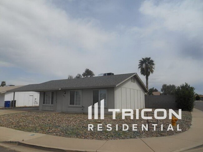 411 N Criss St in Chandler, AZ - Building Photo - Building Photo
