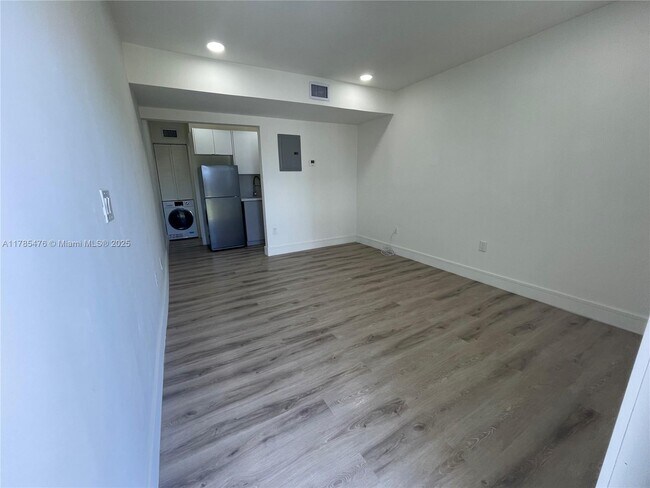 property at 1943 NW 2nd Ct