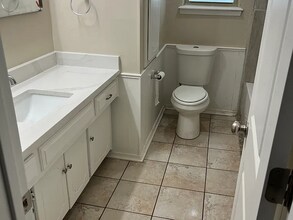 1006 Tyler Ave NW in Piedmont, OK - Foto de edificio - Building Photo