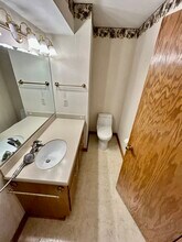 1510 Jills Dr in Waukesha, WI - Foto de edificio - Building Photo