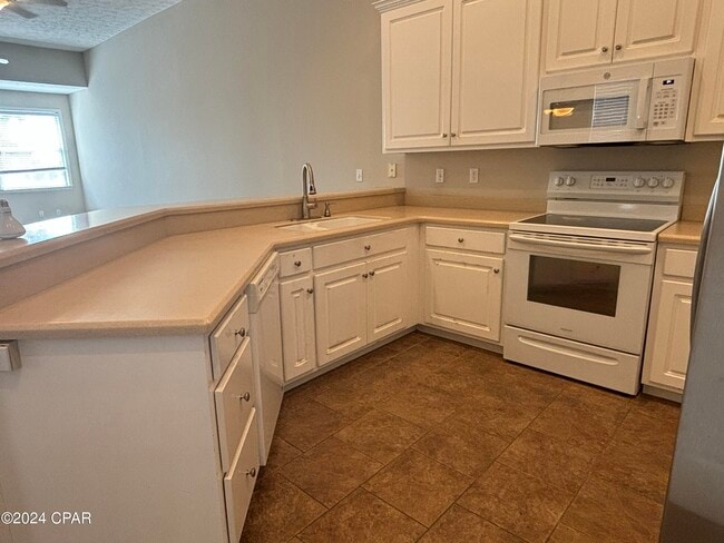 6722 Thomas Dr in Panama City Beach, FL - Building Photo - Building Photo