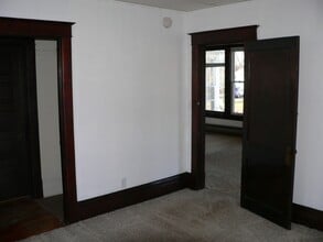 2 S Rural St, Unit 2 S Rural St. in Chippewa Falls, WI - Foto de edificio - Building Photo