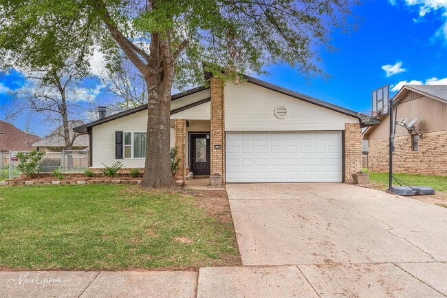 property at 4700 Longstreet Pl