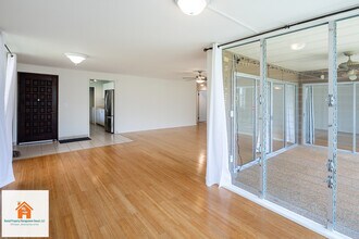 420 Haleloa Pl in Honolulu, HI - Building Photo - Building Photo