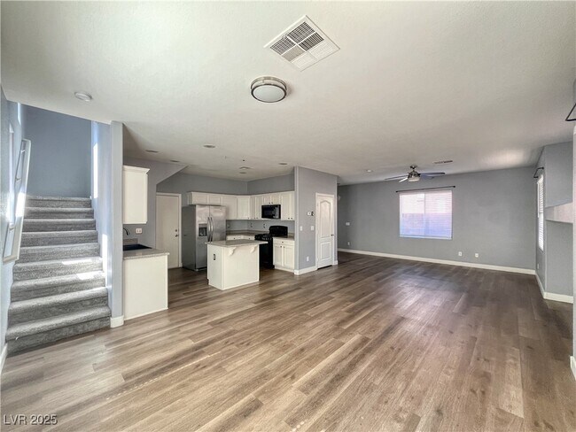 8589 Peaceful Dreams St in Las Vegas, NV - Building Photo - Building Photo