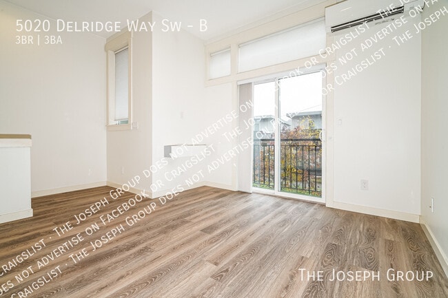 5020 Delridge Wy SW in Seattle, WA - Building Photo - Building Photo