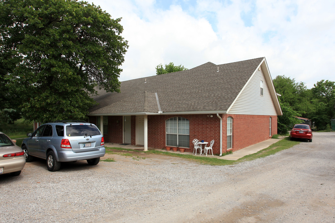 Mill Creek Town Homes in Choctaw, OK - Foto de edificio