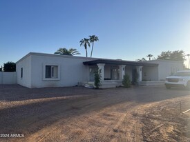 8409 E Cactus Rd in Scottsdale, AZ - Building Photo - Building Photo