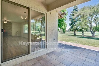 7435 Fairway Two Ave in Fair Oaks, CA - Building Photo - Building Photo